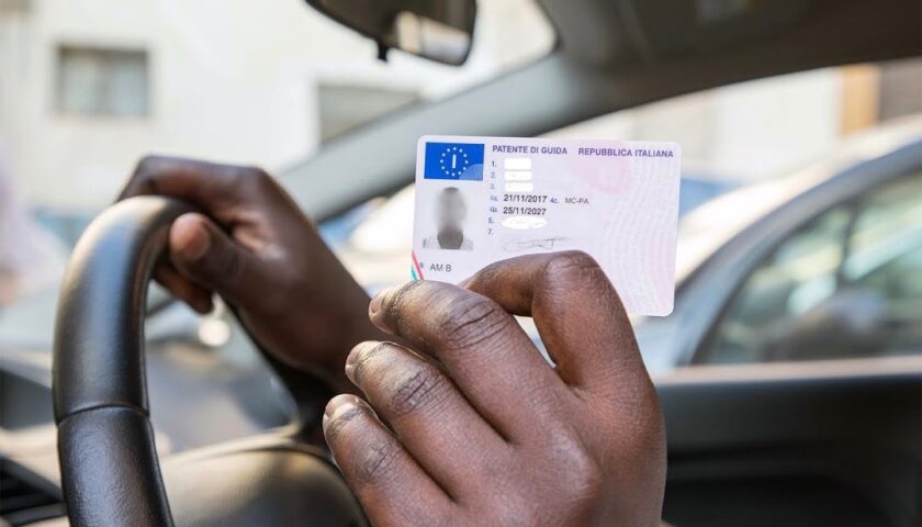Buy registered Italian drivers license online.